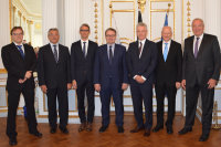 Amtsübergabe Regierungsvizepräsident Christoph Reichert, Norbert Biller, Alexander Bonfig, Staatssekretär Zellmeier, Karl Stock, Peter Thumann, Landrat und Bezirkstagspräsident Franz Löffler